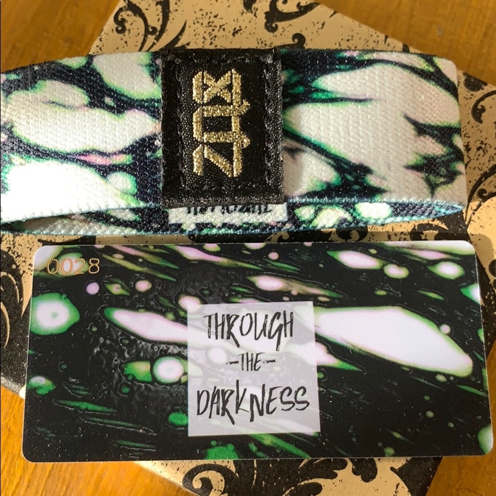 Zox thru the darkness